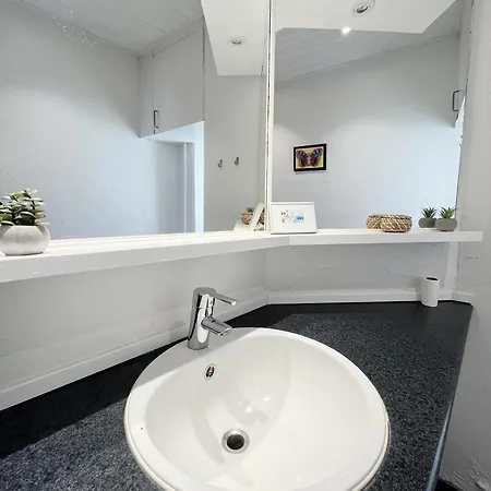 Lux Grand 2-bedroom On Pedestrian Street アパート