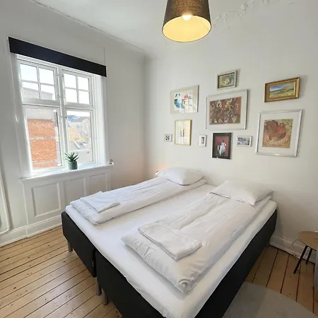 Lux Grand 2-bedroom On Pedestrian Street Leilighet *