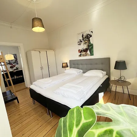 Lux Grand 2-bedroom On Pedestrian Street Leilighet *